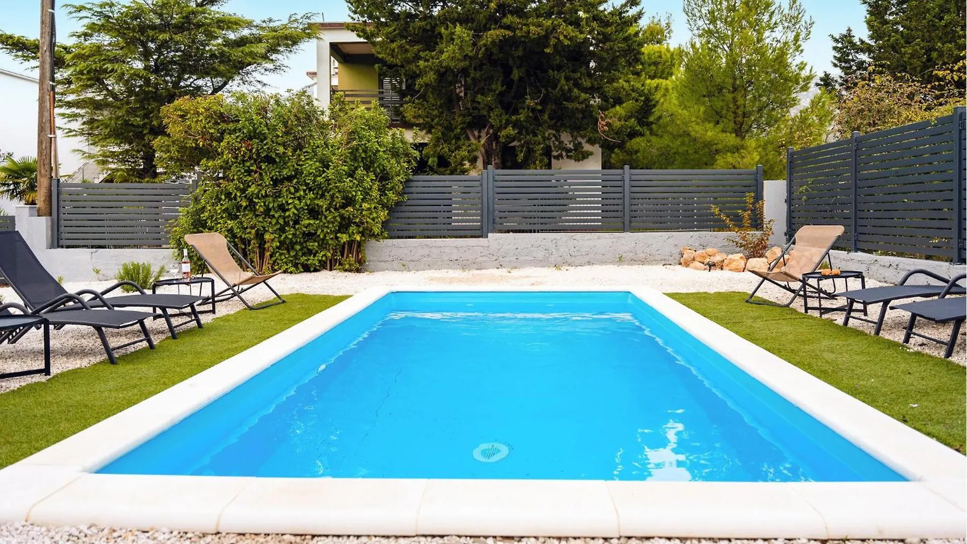 Stunning Home In Seline With Outdoor Swimming Pool